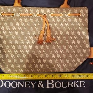 Dooney & Bourke canvas/fabric material tote bag